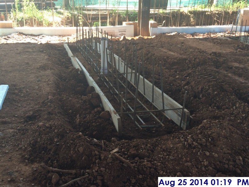 Built rebar boxes at trench drains (Room 142) Facing West  (800x600)